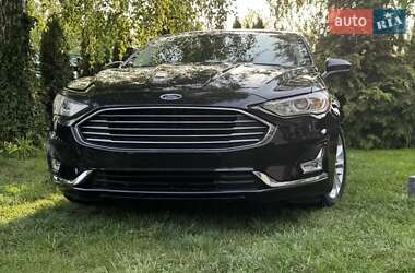 Седан Ford Fusion 2019 в 
