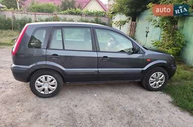 Хэтчбек Ford Fusion 2007 в 