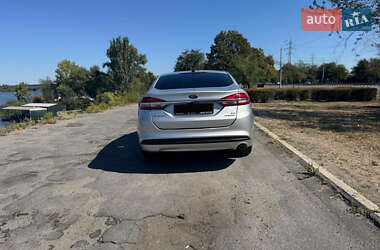 Седан Ford Fusion 2017 в Вишневому