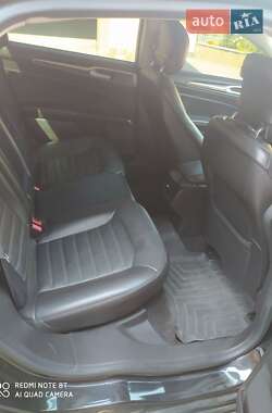 Седан Ford Fusion 2014 в 