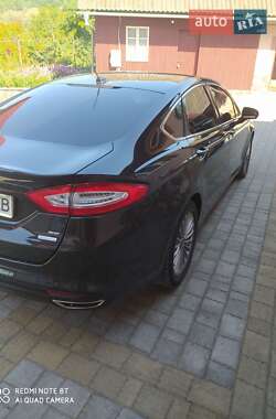 Седан Ford Fusion 2014 в 