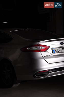 Седан Ford Fusion 2012 в 