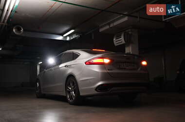 Седан Ford Fusion 2012 в 