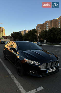 Седан Ford Fusion 2015 в 