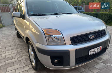 Хэтчбек Ford Fusion 2009 в 