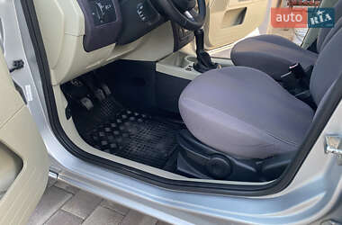 Хэтчбек Ford Fusion 2009 в 