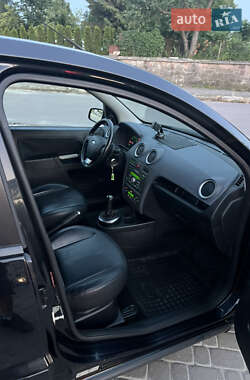 Хетчбек Ford Fusion 2008 в 