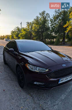 Седан Ford Fusion 2016 в 