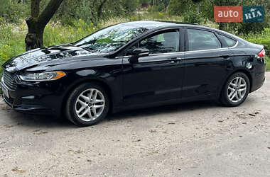 Седан Ford Fusion 2013 в 