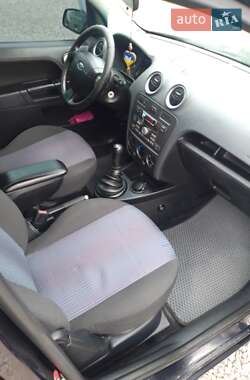Хетчбек Ford Fusion 2006 в 