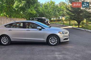 Седан Ford Fusion 2014 в 