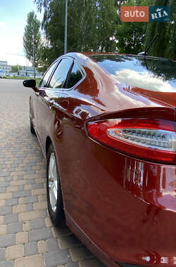 Седан Ford Fusion 2014 в 