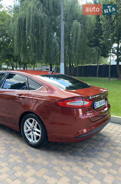 Седан Ford Fusion 2014 в 