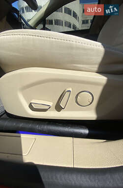 Седан Ford Fusion 2014 в 
