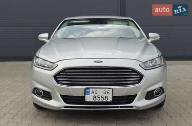 Седан Ford Fusion 2013 в 