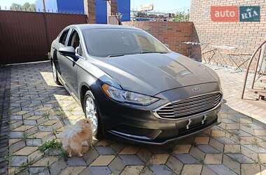 Седан Ford Fusion 2017 в 