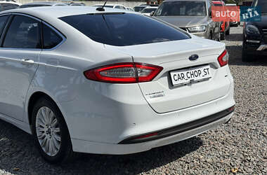 Седан Ford Fusion 2016 в 