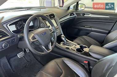 Седан Ford Fusion 2015 в 