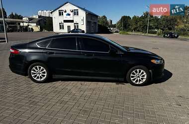 Седан Ford Fusion 2014 в 