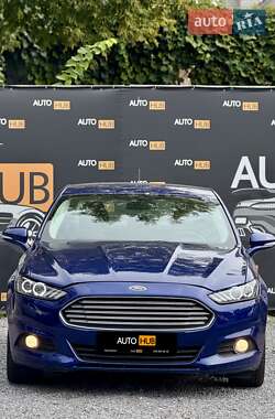 Седан Ford Fusion 2015 в 