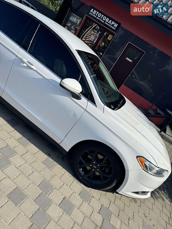 Седан Ford Fusion 2015 в Рудки