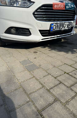 Седан Ford Fusion 2015 в 