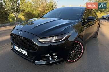Седан Ford Fusion 2016 в 
