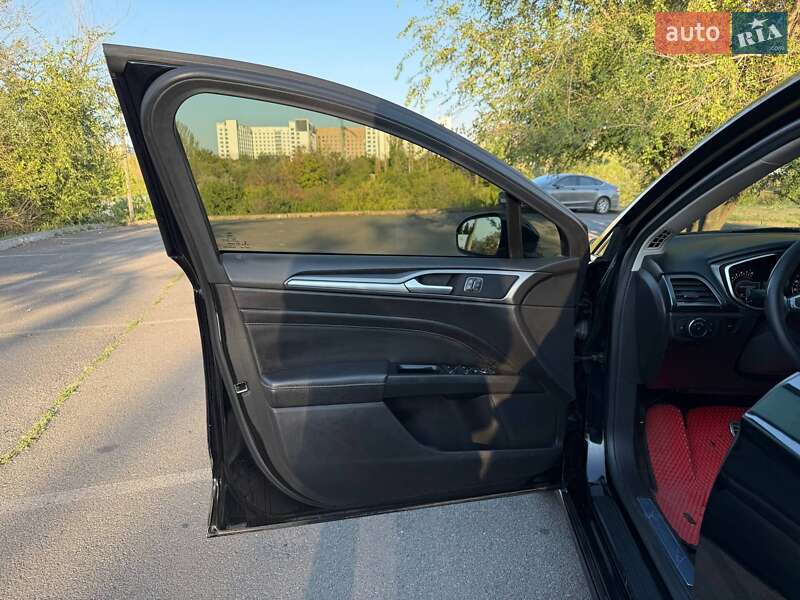 Седан Ford Fusion 2016 в Кривом Роге