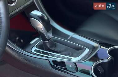 Седан Ford Fusion 2016 в 