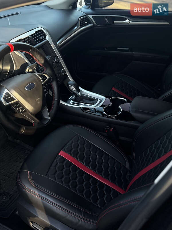 Седан Ford Fusion 2013 в Запорожье