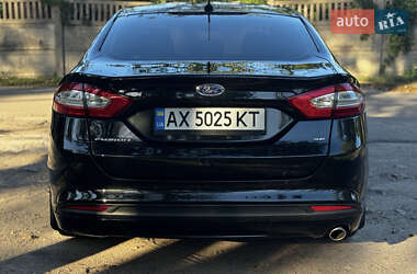 Седан Ford Fusion 2013 в 