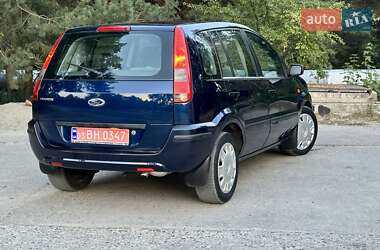 Хэтчбек Ford Fusion 2005 в 