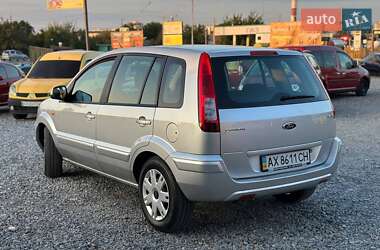 Хэтчбек Ford Fusion 2010 в 