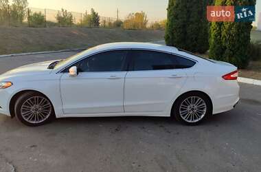 Седан Ford Fusion 2013 в 