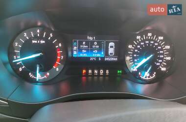 Седан Ford Fusion 2013 в 