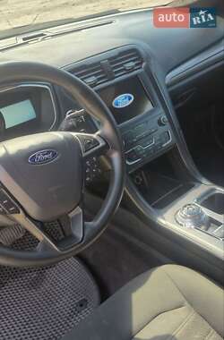 Седан Ford Fusion 2019 в 