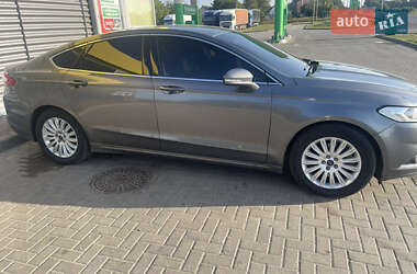 Седан Ford Fusion 2014 в 