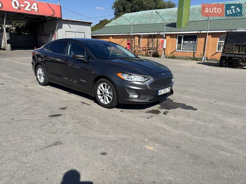 Седан Ford Fusion 2019 в Днепре