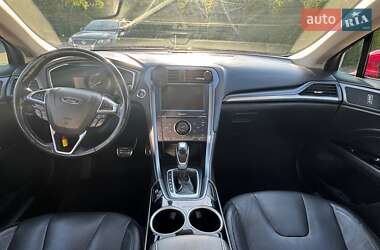 Седан Ford Fusion 2013 в 