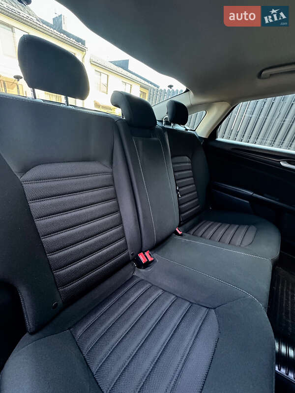 Седан Ford Fusion 2018 в Тернополе