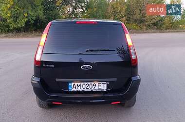 Хэтчбек Ford Fusion 2005 в 