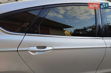 Седан Ford Fusion 2016 в 