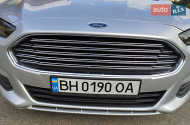 Седан Ford Fusion 2016 в 