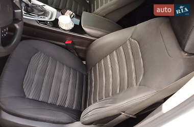 Седан Ford Fusion 2016 в 