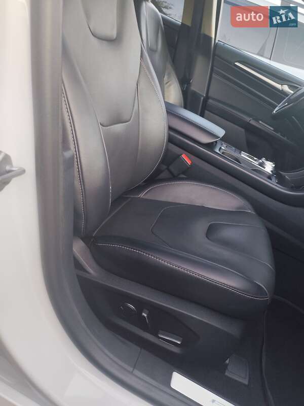 Седан Ford Fusion 2019 в Киеве фото 6 Седан Ford Fusion 2019 в Киеве