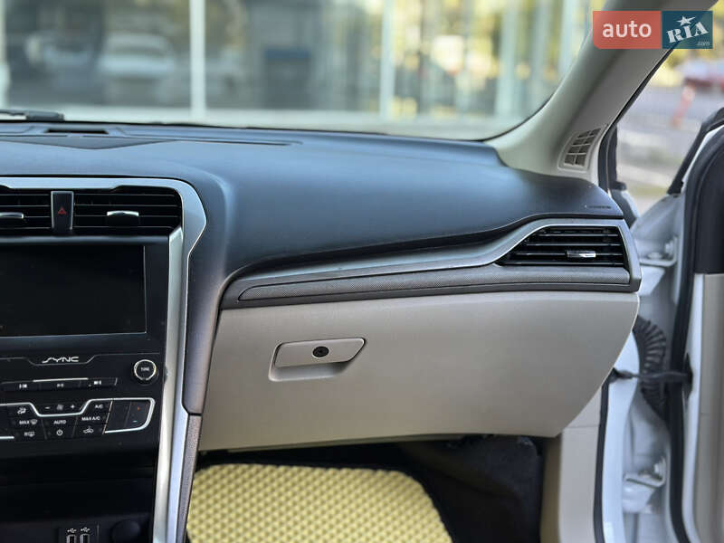 Седан Ford Fusion 2019 в Одессе