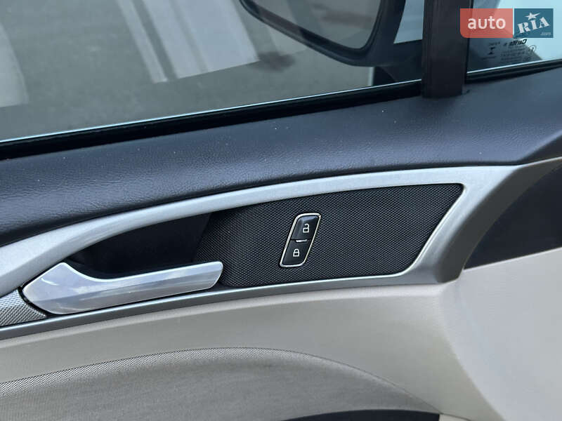 Седан Ford Fusion 2019 в Одессе