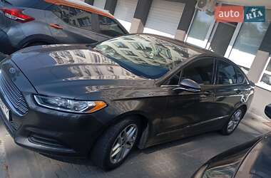 Седан Ford Fusion 2014 в Львові