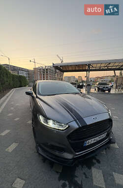 Седан Ford Fusion 2012 в Ужгороді