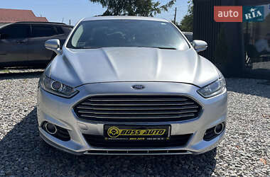 Седан Ford Fusion 2015 в 